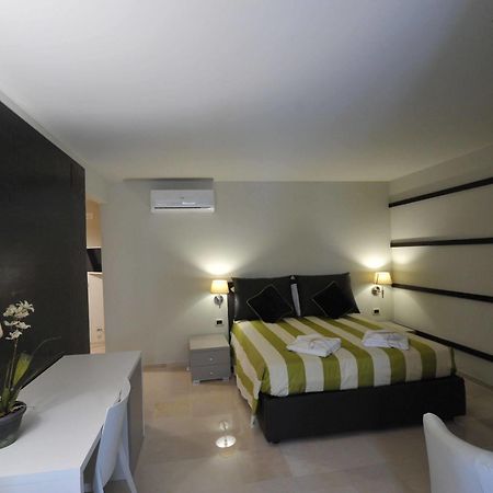 Bed and Breakfast Gatto Bianco House Bari Exterior foto