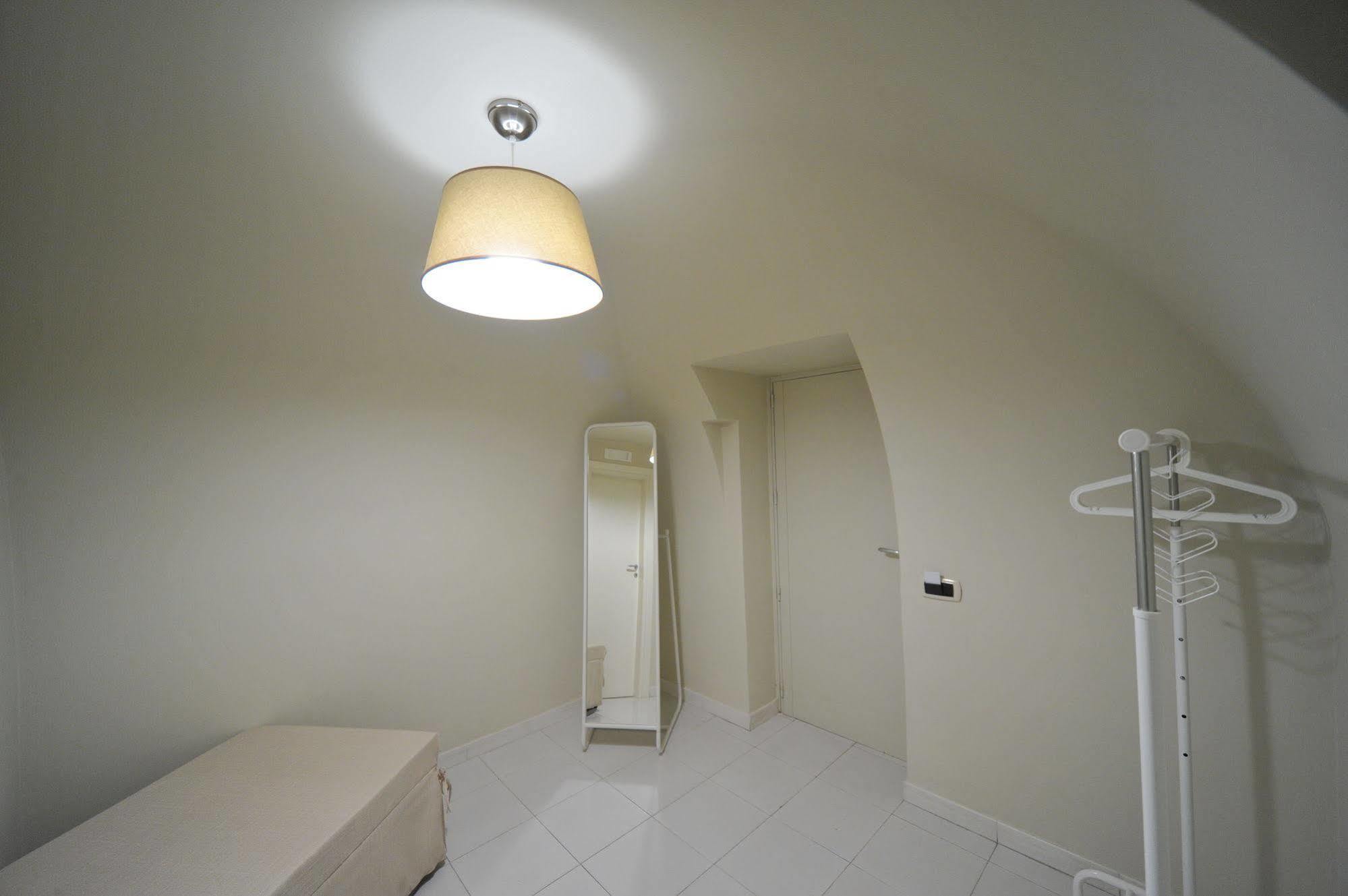 Bed and Breakfast Gatto Bianco House Bari Exterior foto