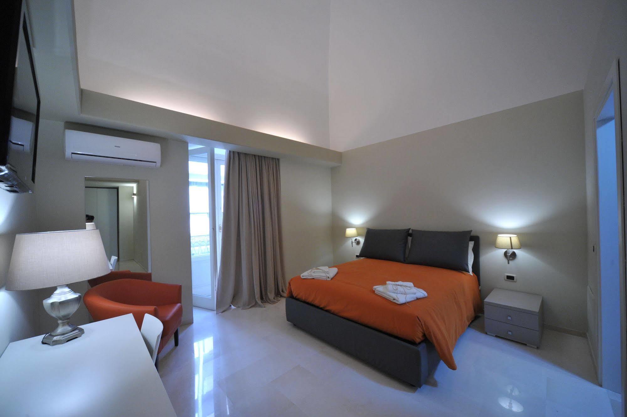 Bed and Breakfast Gatto Bianco House Bari Exterior foto
