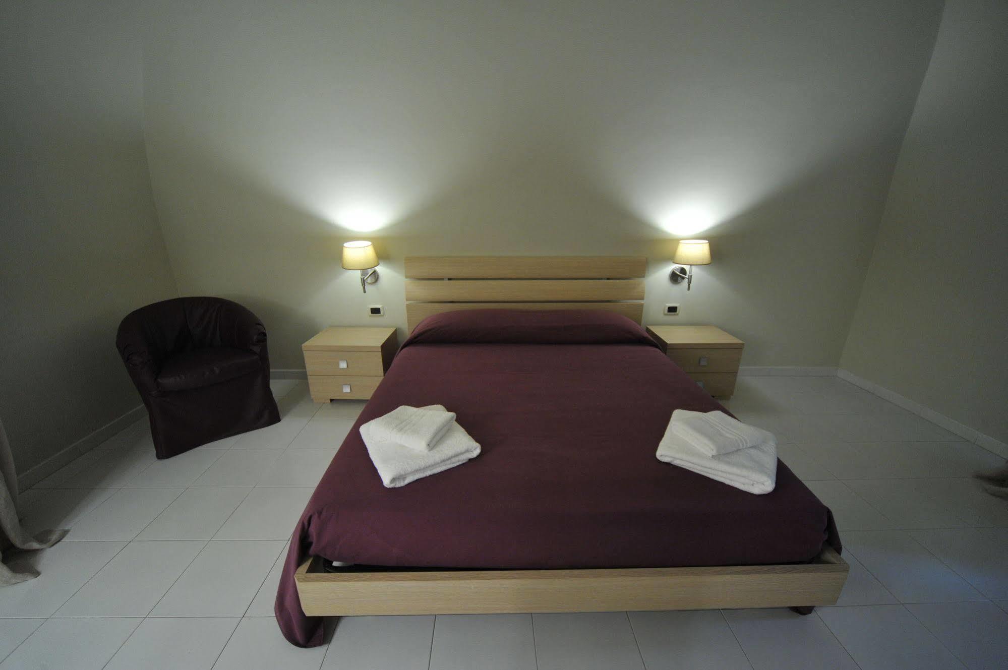 Bed and Breakfast Gatto Bianco House Bari Exterior foto