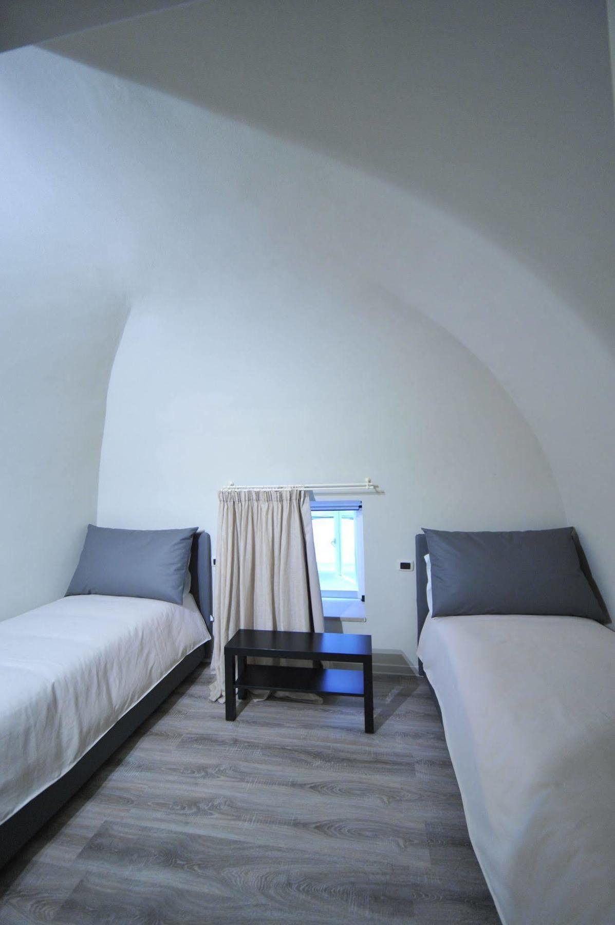 Bed and Breakfast Gatto Bianco House Bari Exterior foto