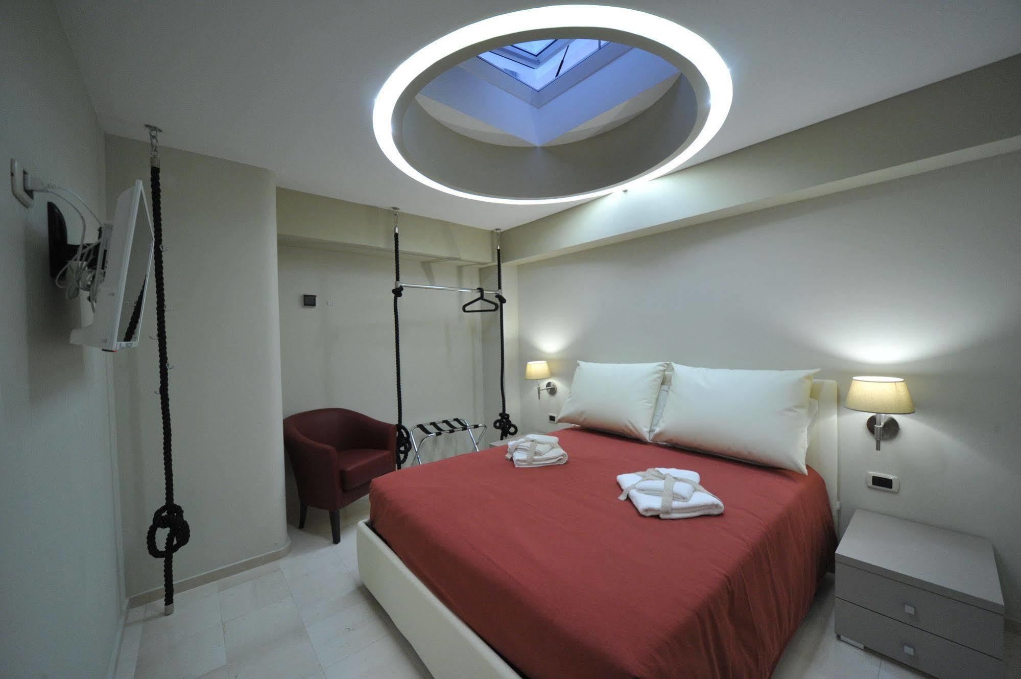 Bed and Breakfast Gatto Bianco House Bari Exterior foto